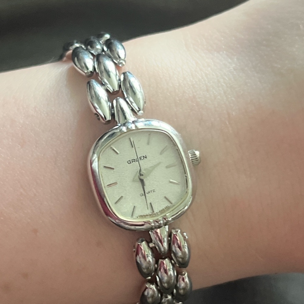 Vintage like new Gruen stainless steel quartz watch